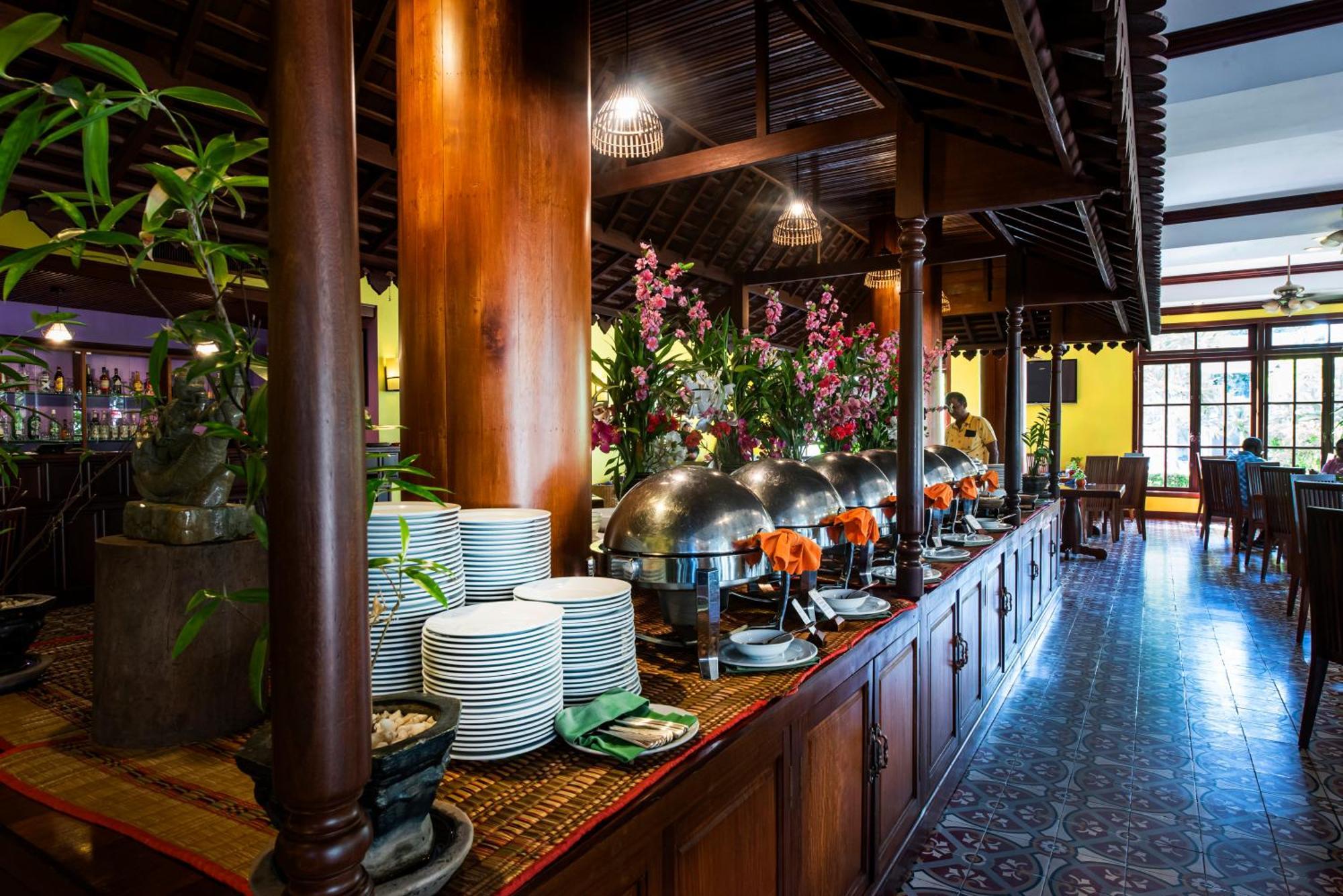 The Suite By Royal Crown Hotel Siem Reap Exterior photo