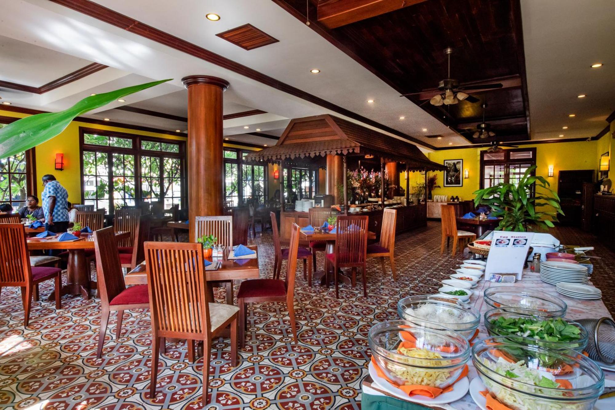 The Suite By Royal Crown Hotel Siem Reap Exterior photo