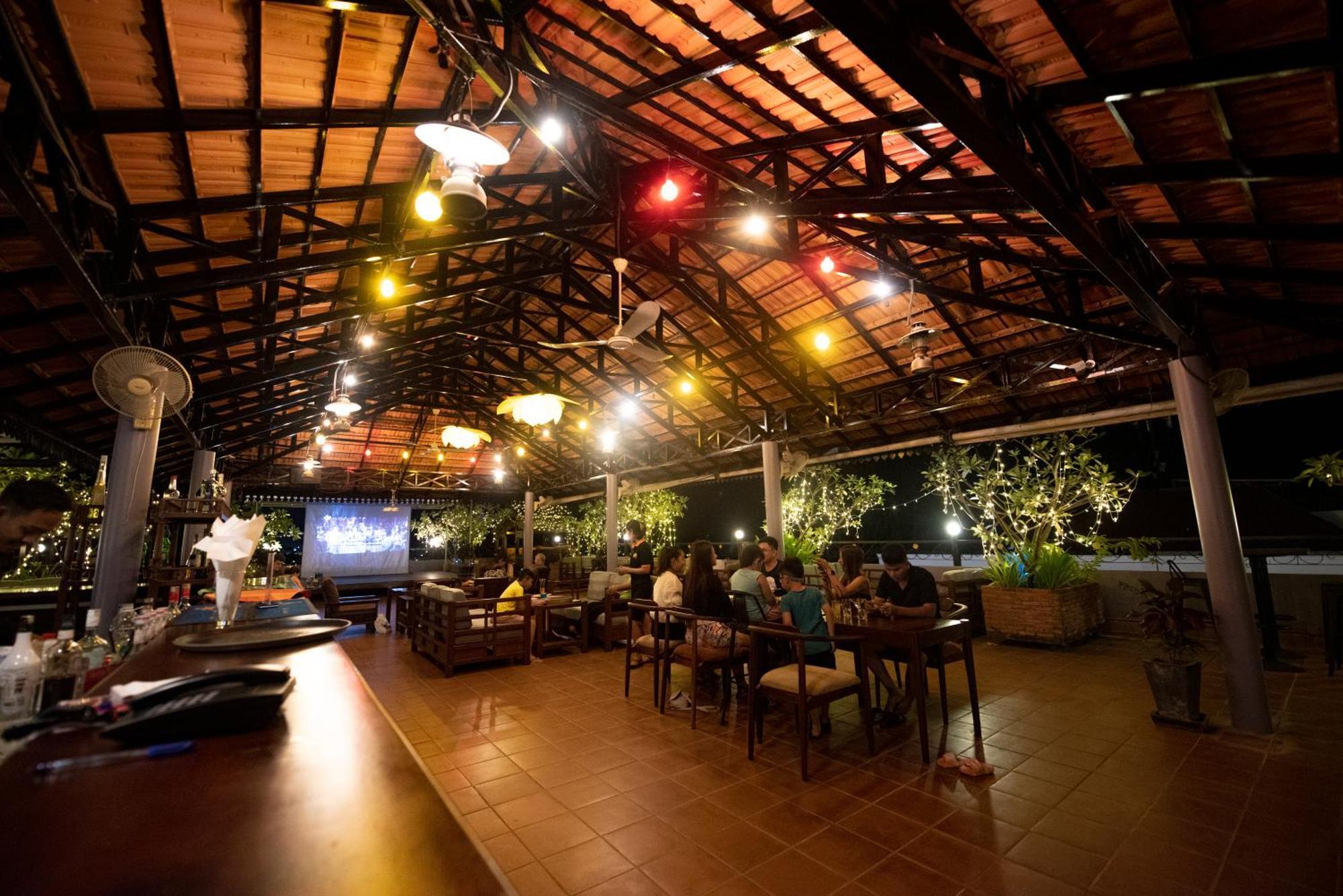 The Suite By Royal Crown Hotel Siem Reap Exterior photo