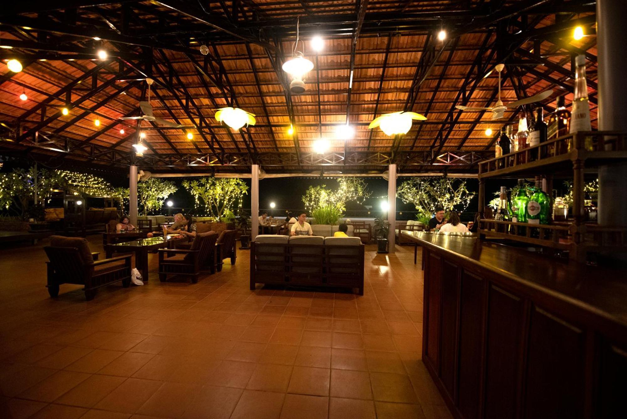The Suite By Royal Crown Hotel Siem Reap Exterior photo