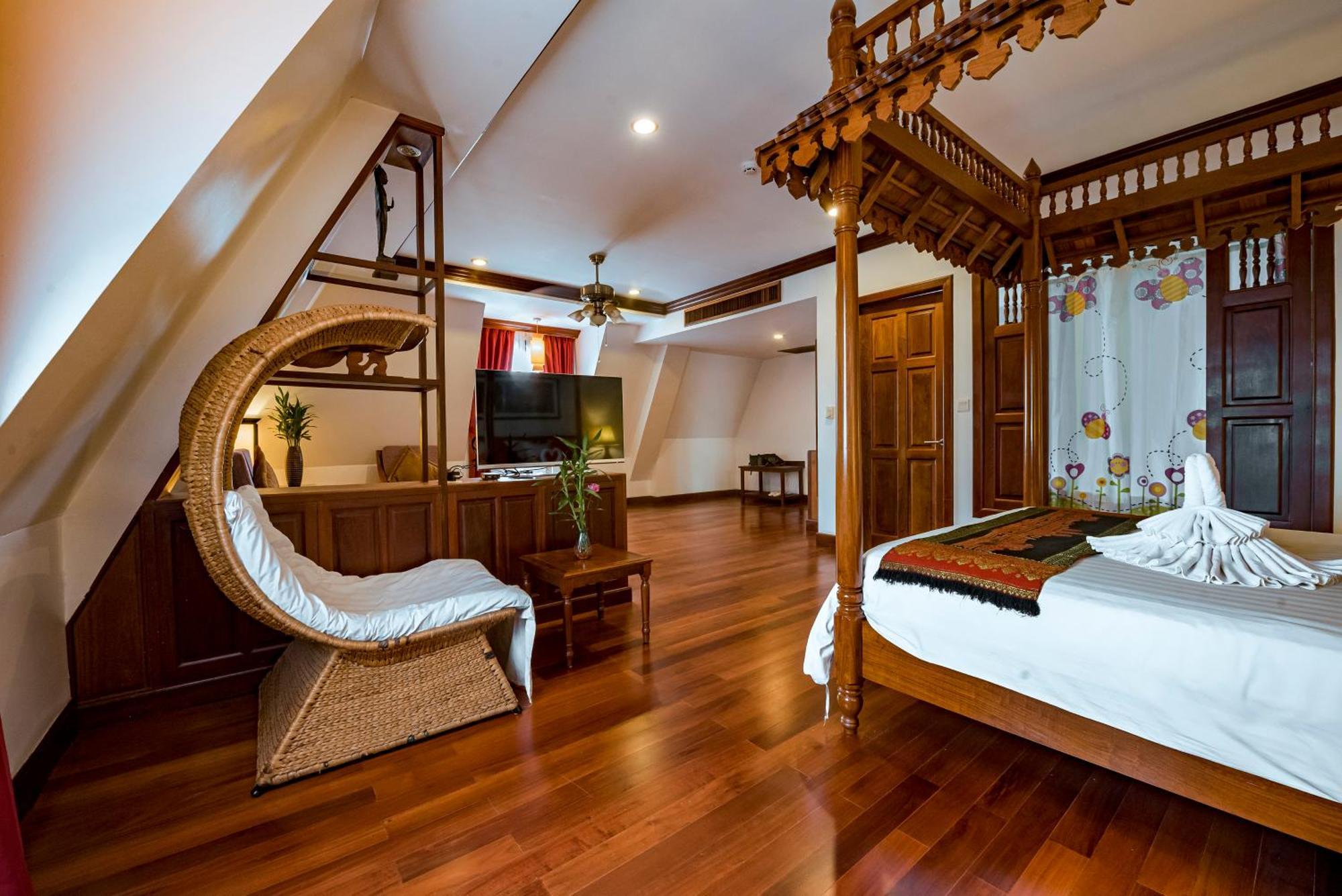 The Suite By Royal Crown Hotel Siem Reap Exterior photo